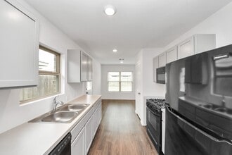 Building Photo - 32615 Orchard Haze Dr