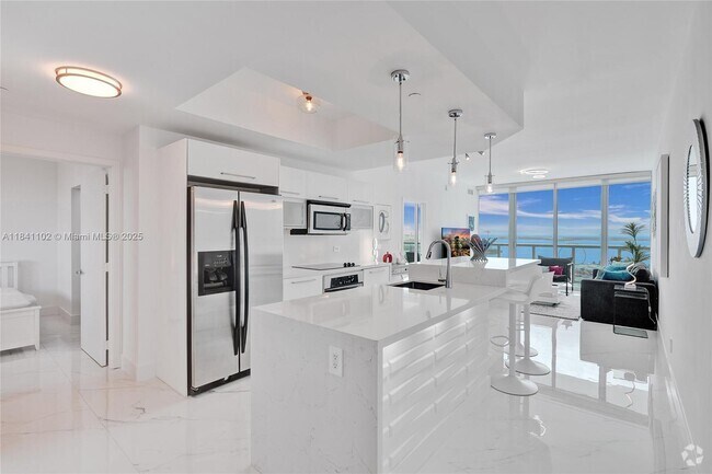 Building Photo - 888 Biscayne Blvd