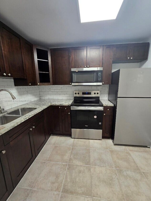 Foto principal - 5625 W 20th Ave