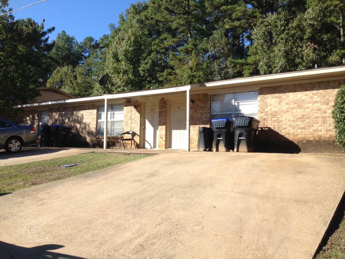 Foto principal - 3025 Bernice St