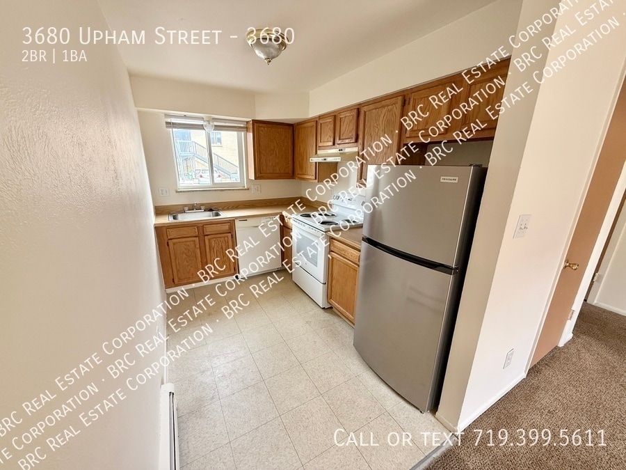 Foto principal - 3680 Upham St