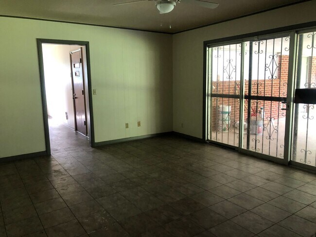 Foto del edificio - Ranch style home off North Market...