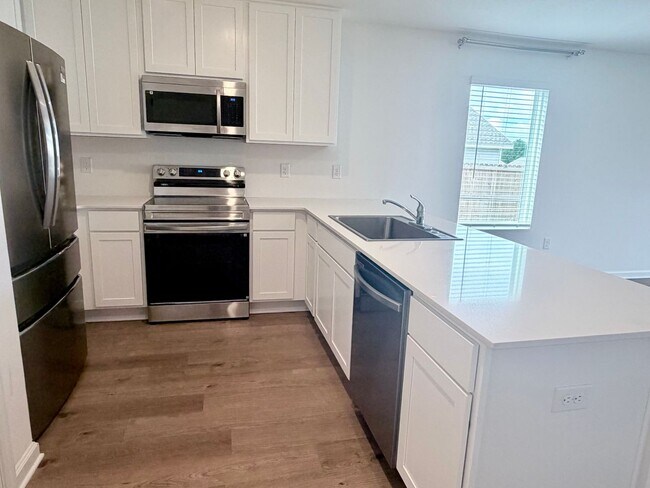 Foto del edificio - 1021 Sandhills Ln