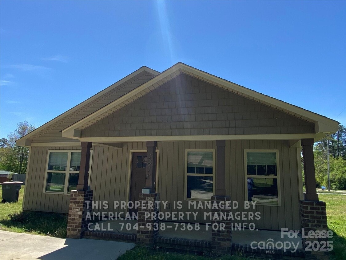 Primary Photo - 1418 Ontario Dr