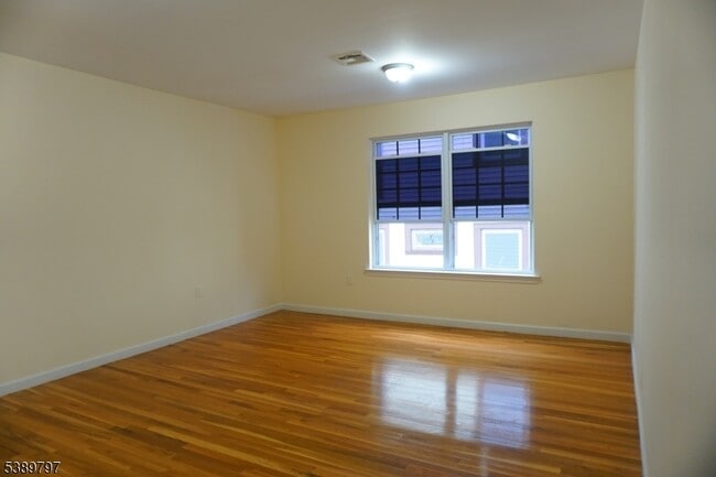 Foto del edificio - 492 Irvine Turner Blvd