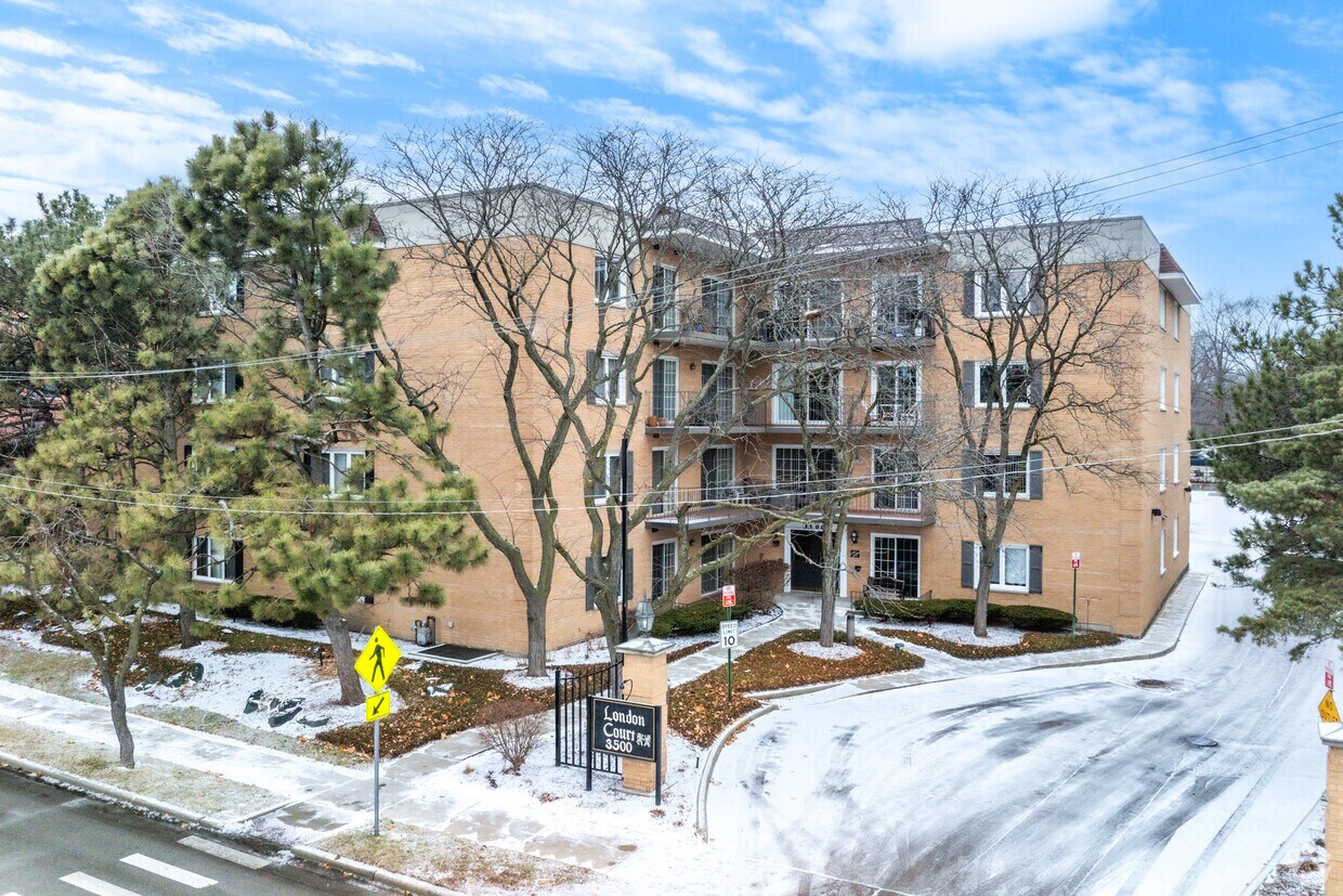 Primary - London Court