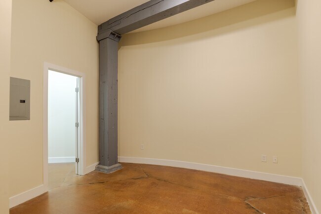 Foto del edificio - Mayton Transfer Lofts