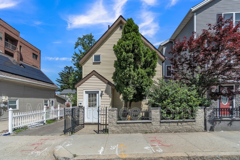 191 Ferry St, Everett, MA 02149 House Rental in Everett, MA