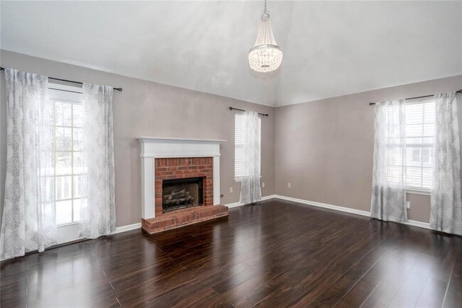Building Photo - 5414 Sweetsprings Dr SW