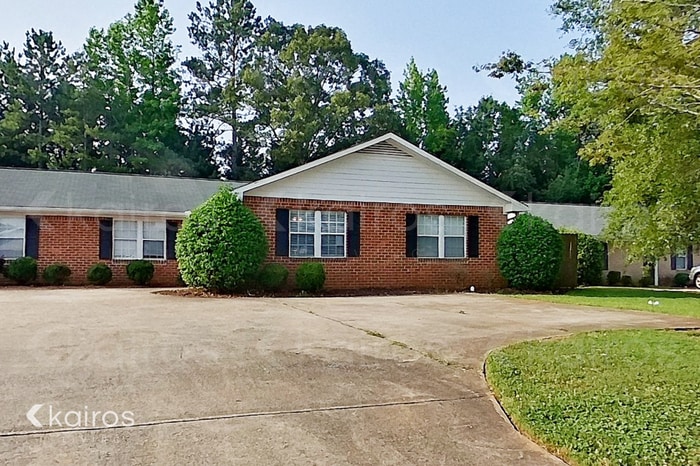 Primary Photo - 200 Deer Pkwy