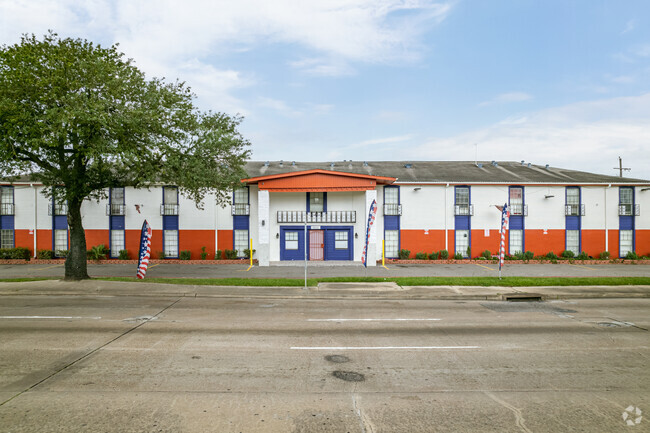 Street View - Glen Willow Apartments