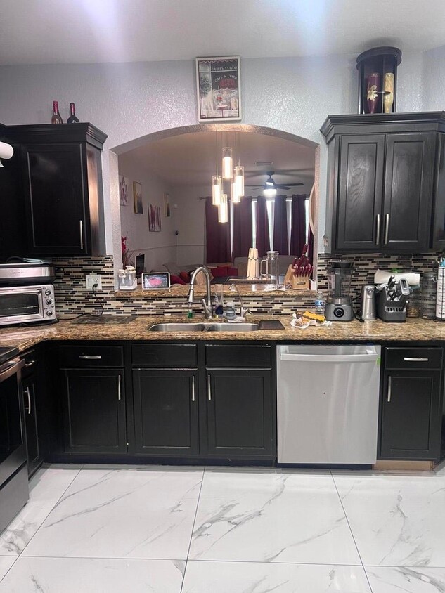 Photo - 2336 Center Stone Ln (Riviera Beach, FL)
