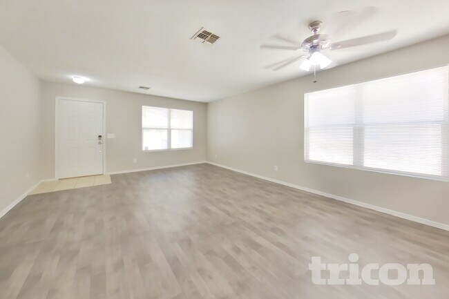 Foto del edificio - 5013 S 24th Ave