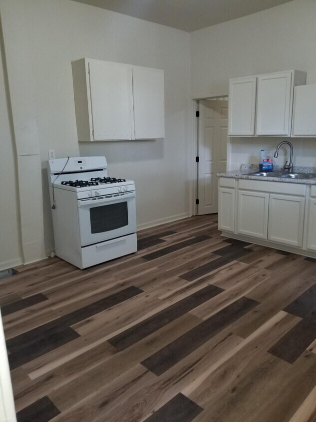 813 S 17th St, Saint Joseph, MO 64507 Townhouse for Rent in Saint