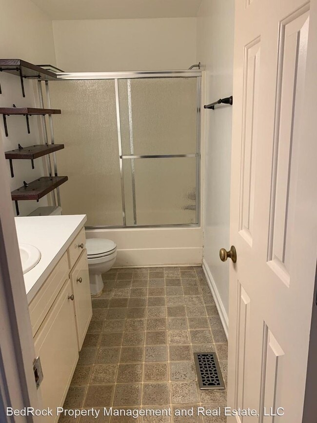 Building Photo - 4 br, 3 bath House - 1805 Durant Dr