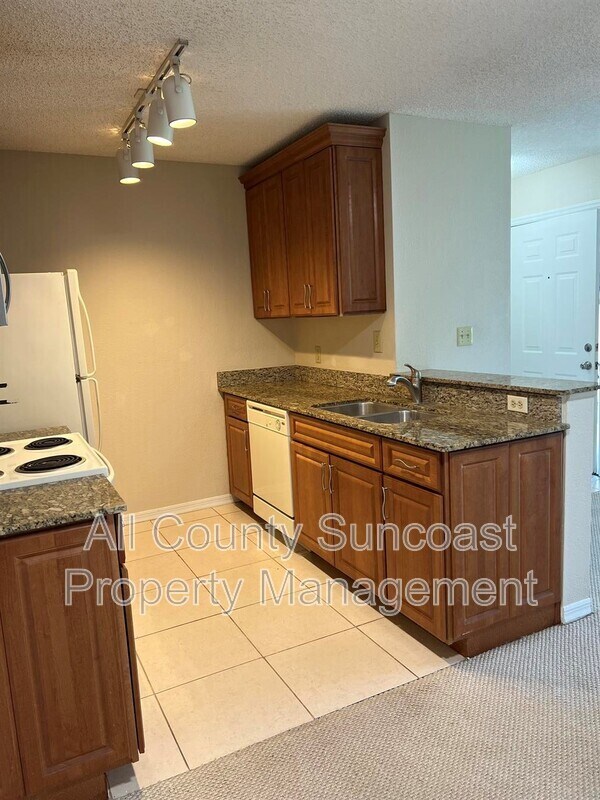 Foto del edificio - 10263 Gandy Blvd N