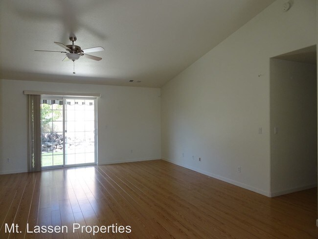 Building Photo - 1295 Shadow Mountain Dr