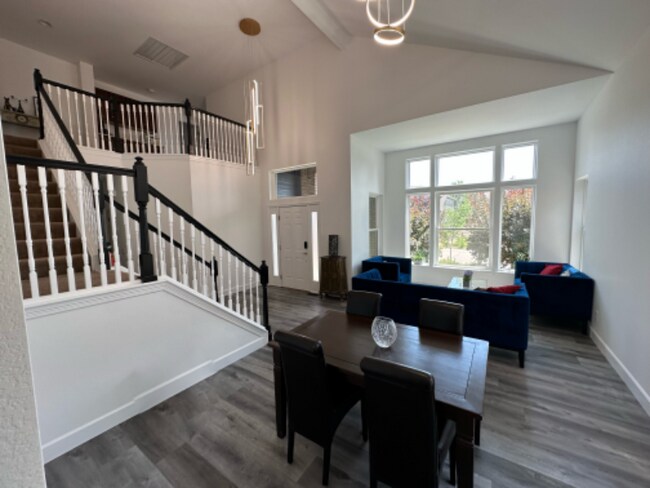 Building Photo - 20545 E Maplewood Pl