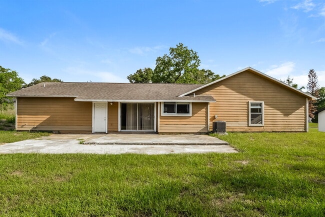 Building Photo - 5343 Broken Pine Cir