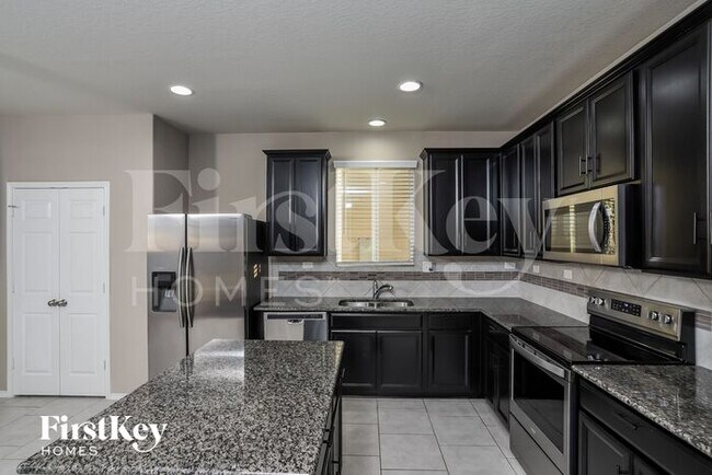 Foto del edificio - 9923 Silver Spoon