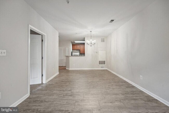 Foto del edificio - 21216 McFadden Square