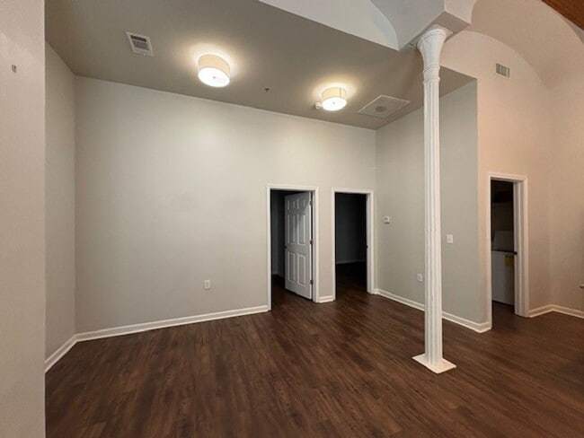 Foto del edificio - 476 Poplar St