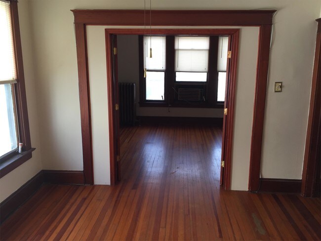 Building Photo - 9 Barrows St