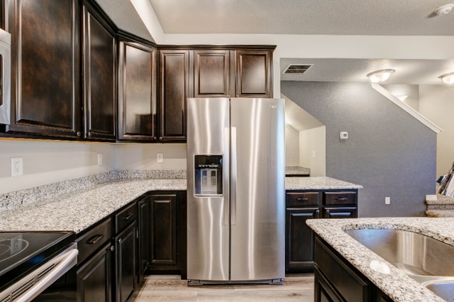 Building Photo - 884 Winding Brk Dr