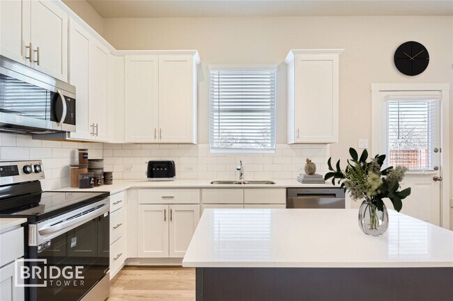 Foto del edificio - 2213 Hopper Ln