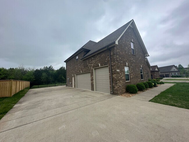 Building Photo - 514 Sapphire Drive