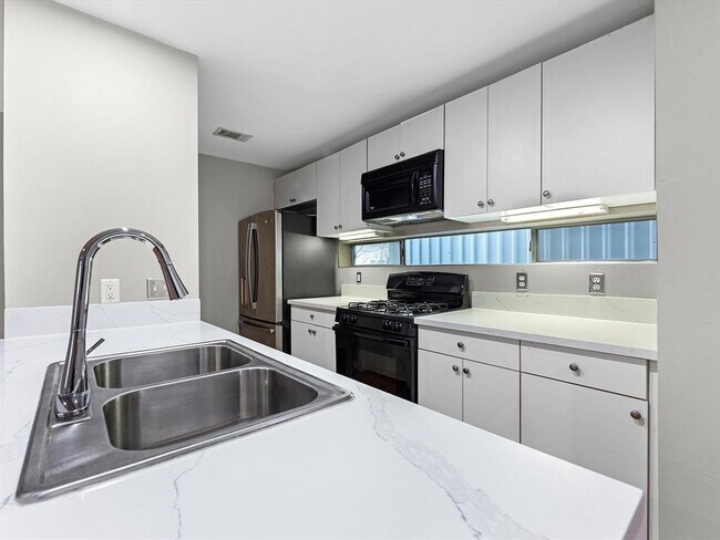 Foto del edificio - 1714 Drew St