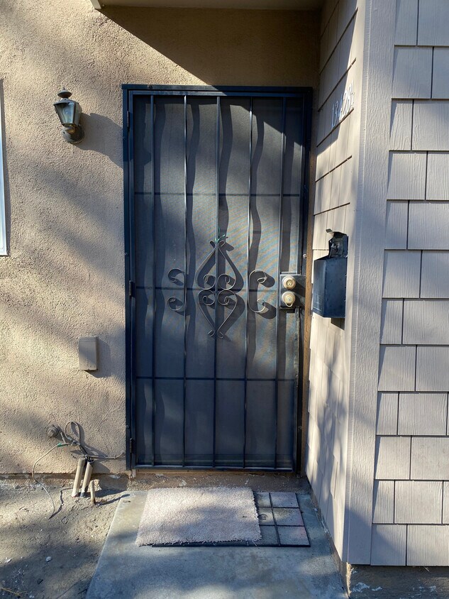 13428 1/4 Village Dr Unit 14, Cerritos, CA 90703 Condo for Rent in