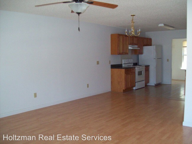 Building Photo - 984 Live Oak Dr