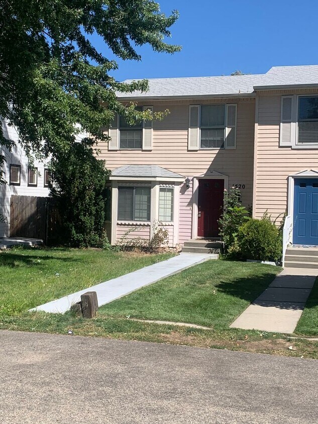 Primary Photo - Cozy and comfortable townhome in the heart...