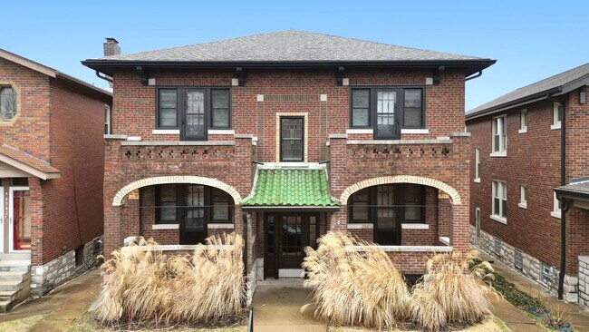 Building Photo - Your-ami!