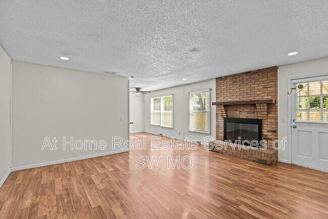 Foto del edificio - 2420 S Fort Ave