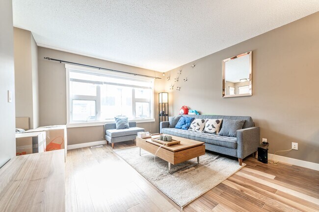Photo du bâtiment - 430 Covecreek Cir NE