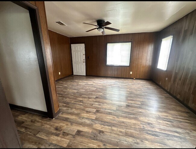 Building Photo - 3 bed 2 bath on corner lot in Temple, Texas