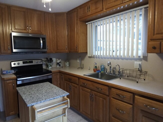 Kitchen - 121 Wood St