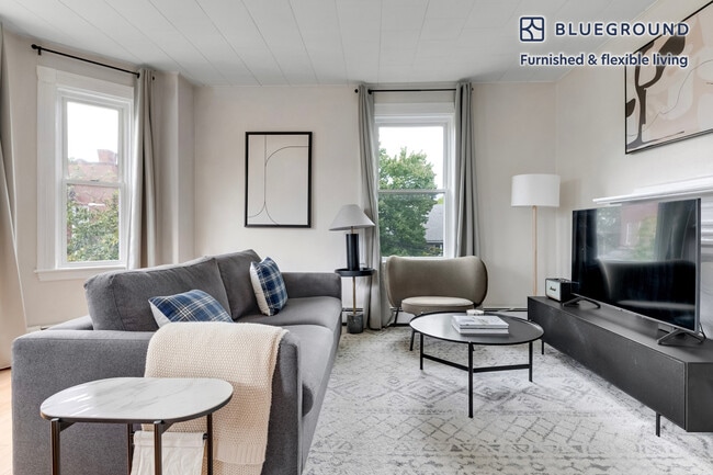 Building Photo - 4 Sherman St