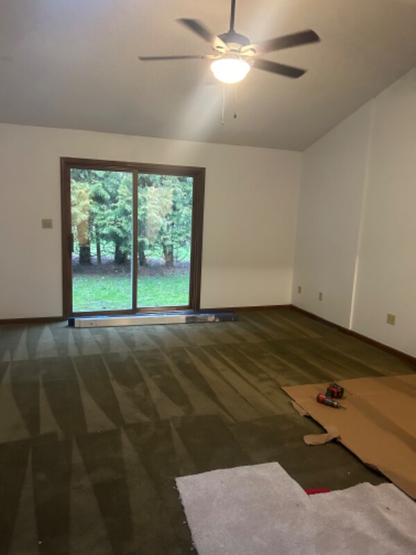 Building Photo - 8195 Schreiner Rd