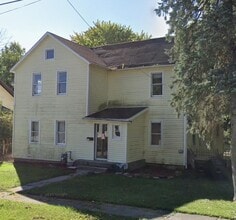 Building Photo - 821 W Pleasant St