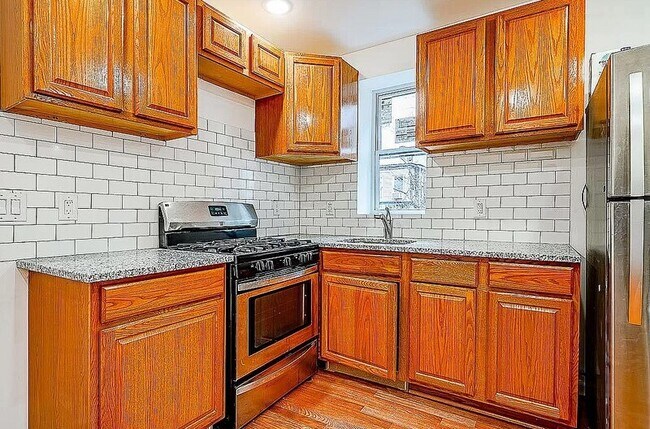 Foto del edificio - 3964 Poplar Street