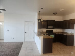 Building Photo - 332 N Bronco Way