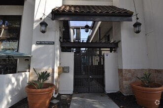 Building Photo - 925 The Alameda