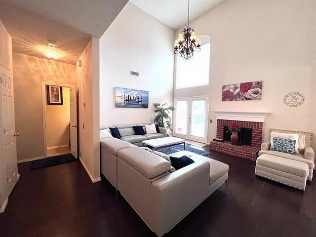 Foto del edificio - 6894 Richmond Dr