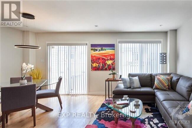 Building Photo - 44 Sienna Private