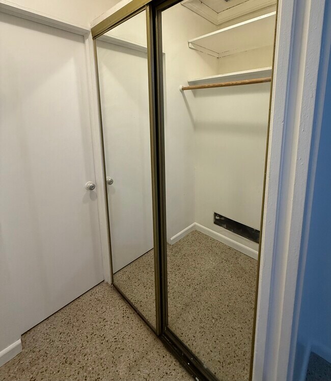 Extra Storage Space - 515 N 24th Ave