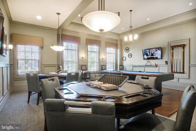 Foto del edificio - 735 Grand Central Dr