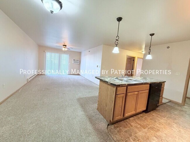 Foto del edificio - 1010 Berry Ave